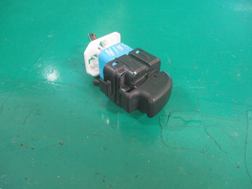 BUTON GEAM USA STANGA SPATE MITSUBISHI PAJERO PININ FAB 1999 - 2007 ⭐⭐⭐⭐⭐