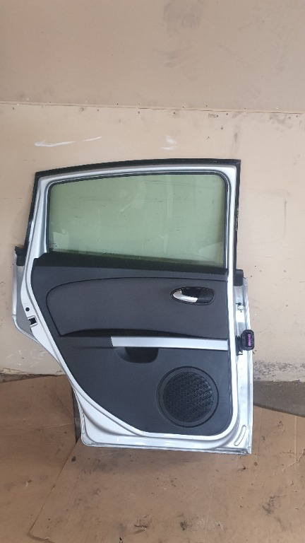 Buton geam usa stanga spate Seat Leon 1.2 TSI 1P an de fabricatie 2011