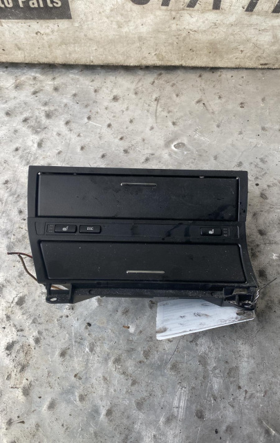 Buton incalzire scaun fata stanga 6925501 BMW Seria 3 E46 [1997 - 2003] Touring wagon 320d MT (136 hp) BMW Seria 3 E46 2.0 D M47204D4