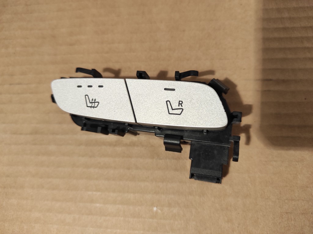 Buton incalzire scaun Mercedes E-Class W213 T-Model S213 cod A2139051404