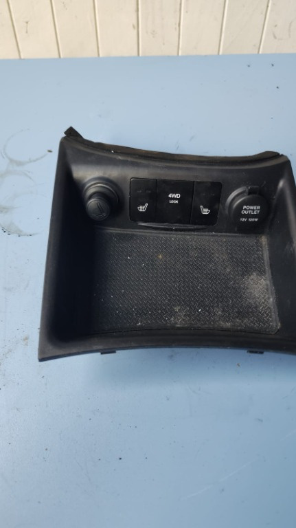 Buton incalzire scaune Hyundai Santa Fe 2.7 G6EA 2007