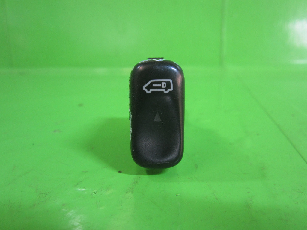 BUTON INCHIDERE / BLOCARE - DEBLOCARE USI MERCEDES-BENZ SPRINTER 311 W903 FAB. 1999 - 2007 ⭐⭐⭐⭐⭐