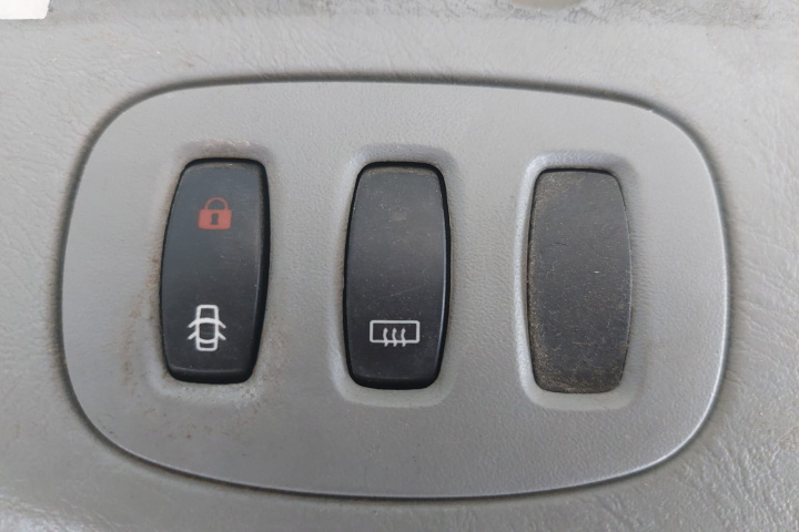 Buton inchidere usi Renault Trafic 2 [facelift] [2006 - 2015] Minivan 2.0 dCi MT L2H1 (9 places) (114 hp)