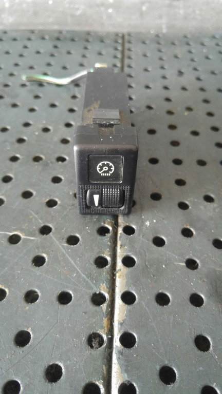 Buton intensitate lumini mazda 6 gg