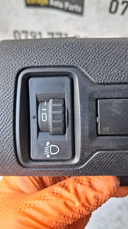 Buton intensitate lumini Peugeot 308 T9 1.5 HDI YHZ an 2019 cod 9636669277