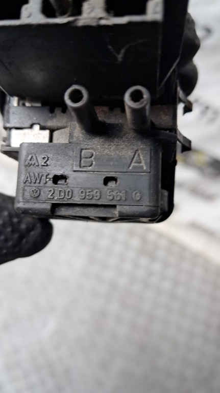 Buton intensitate lumini Vw LT 35 2.5 TDI an 2005 cod 2D0959561G