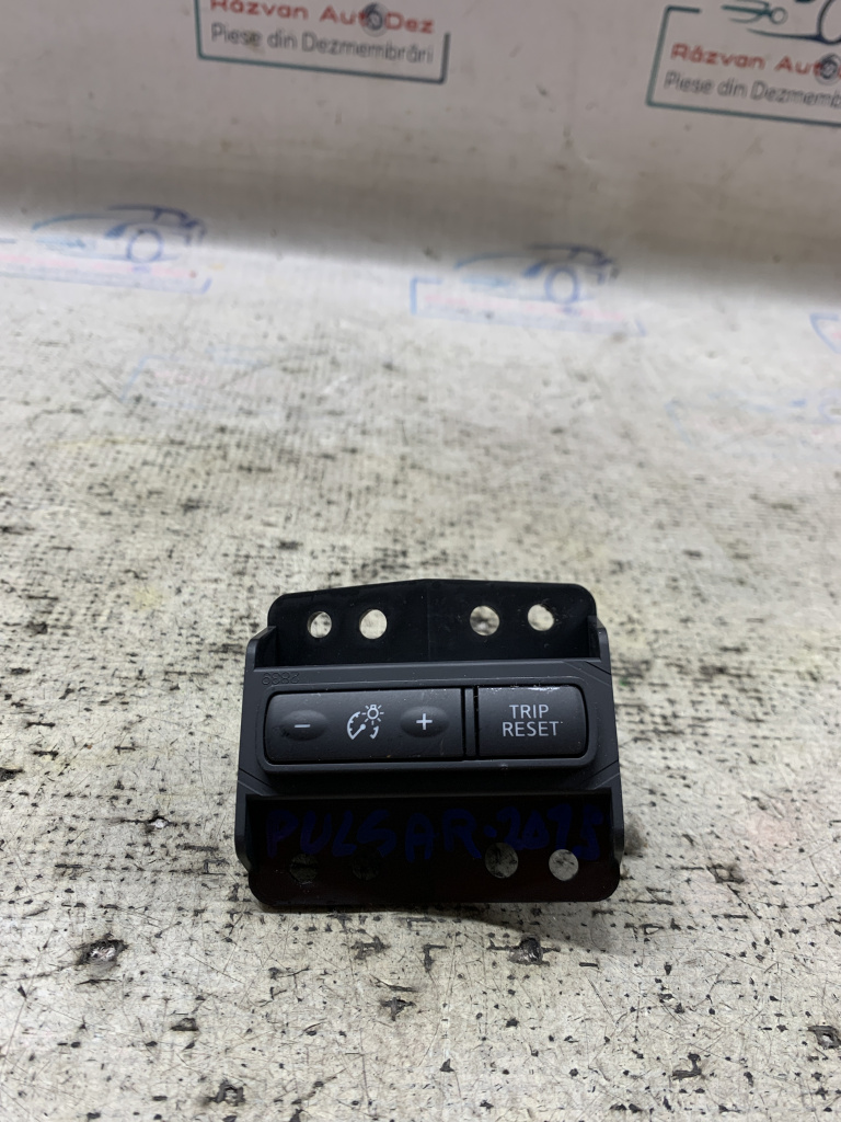 Buton intensitate luminii Nissan Pulsar 1.2 Benzina 2015, -