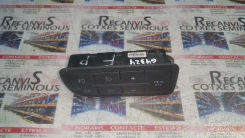 Buton lumini FIAT GRANDE PUNTO 735367268 / 61045900 / 735367269 / 61046000735367268 / 61045900 / 735...