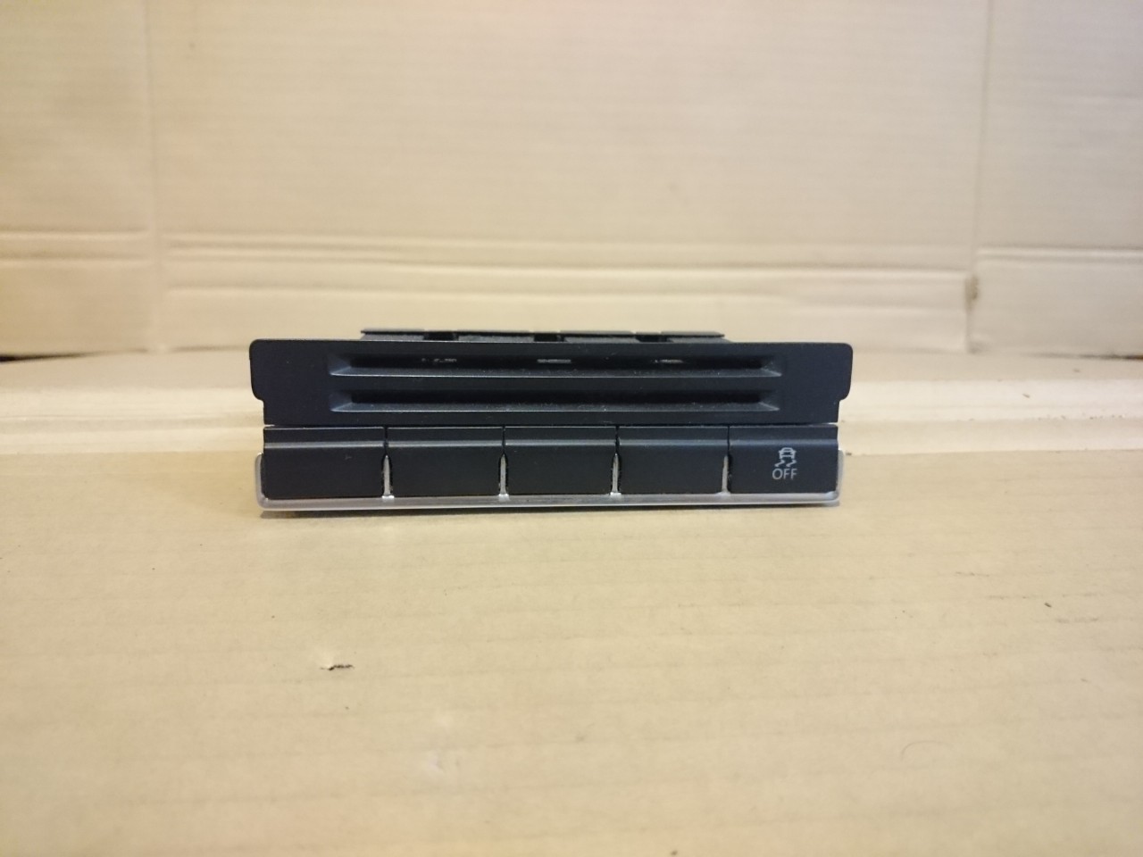 Buton martor ABS OFF VW Touran 2 (2010-2015) Golf Plus cod 5N2927132AF
