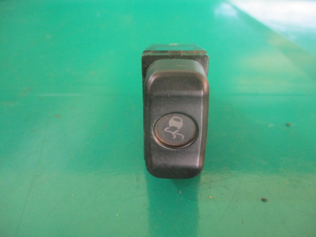 BUTON MITSUBISHI PAJERO SHOGUN III FAB. 1999 – 2007 ⭐⭐⭐⭐⭐