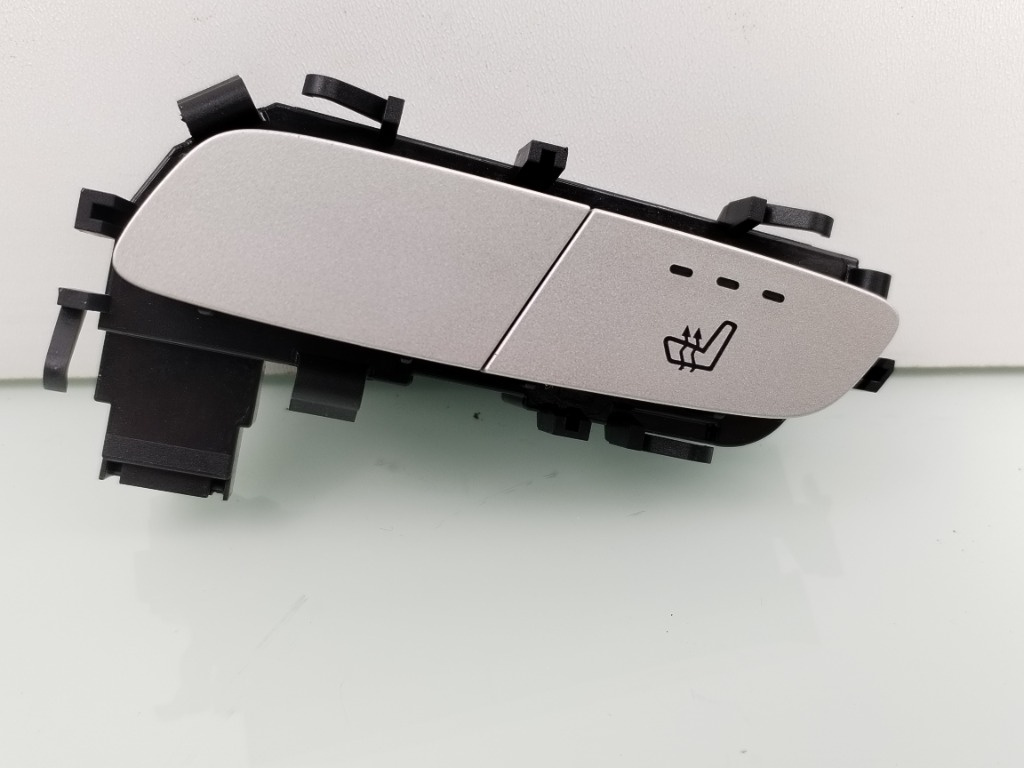 Buton încălzire scaun dreapta Mercedes C Class W205 A2139057502