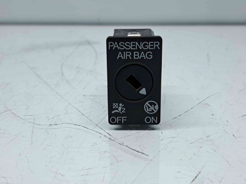 Buton ON/OFF airbag Volkswagen Passat B8 (3G2) [Fabr 2015-prezent] 5Q0919237