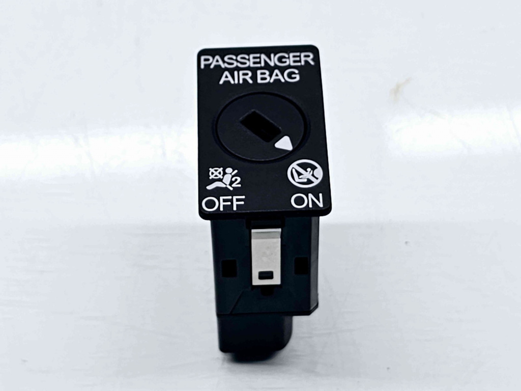 Buton ON/OFF airbag Volkswagen Passat B8 (3G2) [Fabr 2015-prezent] 5Q0919237