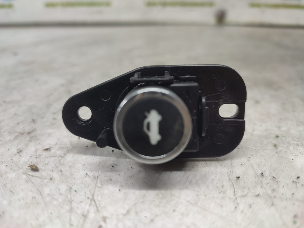 Buton portbagaj 56046228AC Chrysler 300C [2005 - 2011]