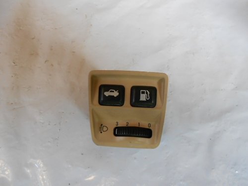 BUTON PORTBAGAJ / USITA REZERVOR SI REGLAJ FARURI JAGUAR S-TYPE FAB. 1999 - 2007 ⭐⭐⭐⭐⭐