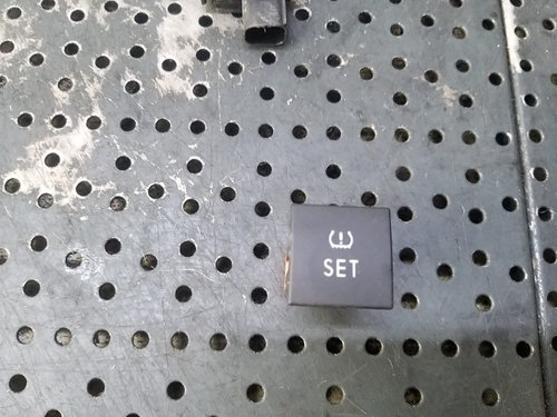 Buton presiune roti vw polo 6r 1k09271218