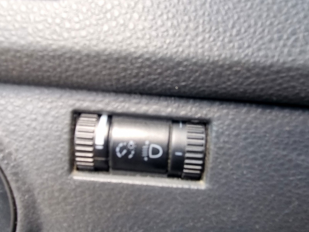 Buton reglaj far Volkswagen Polo (9N) [Fabr 2001-2008] 1.2 Benz AZQ 47KW / 64CP