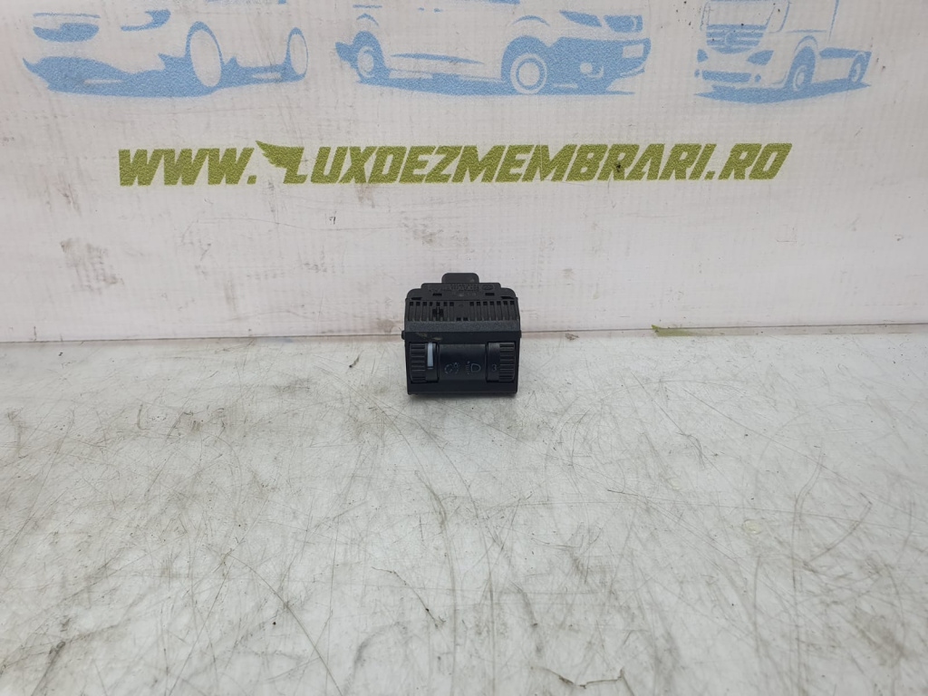 Buton reglaj faruri 6q0941333c Volkswagen VW Polo 4 9N [2001 - 2005] 1.2 benzina AZQ