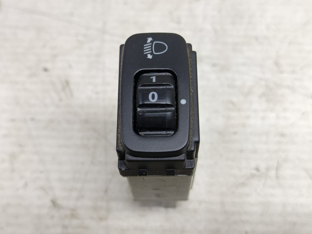 Buton reglaj faruri Mitsubishi Outlander [2001 - 2008] 2.0 benzina 4G63