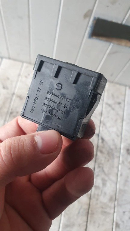Buton reglaj faruri Peugeot 307 1.4 HDI cod 96384422 / 96366692 / 96476640