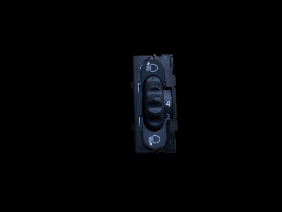 Buton reglaj faruri Renault Clio 2 [facelift] [2001 - 2005] Hatchback 5-usi 1.5 dCi MT (65 hp)