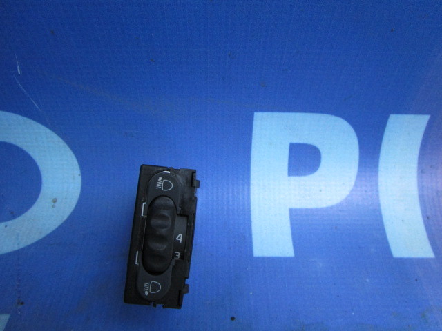 Buton reglaj faruri Renault Clio ; 8200060042