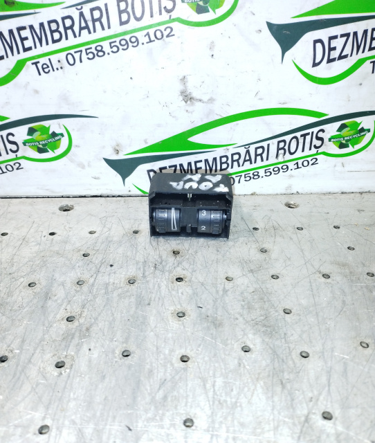 Buton reglaj faruri si intensitate lumini bord 1T0 941 333 C Volkswagen VW Touran [facelift] [2006 - 2010] Cross minivan 5-usi 1.6 TDI DSG (105 hp)
