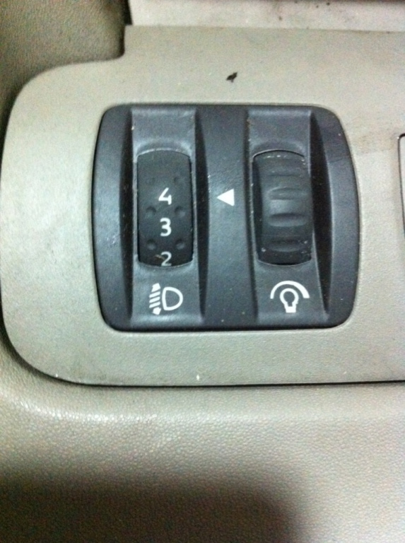 Buton reglaj faruri si intensitate lumini habitaclu Renault Scenic 2 [2003 - 2006] Minivan 5-usi 1.4 MT (98 hp) II (JM0/1_)