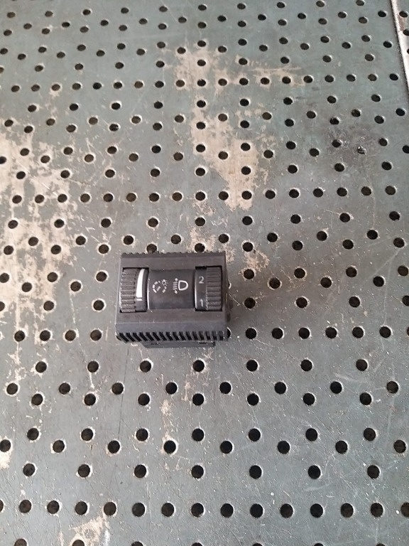 Buton reglaj faruri vw polo 9n 6q0941333c