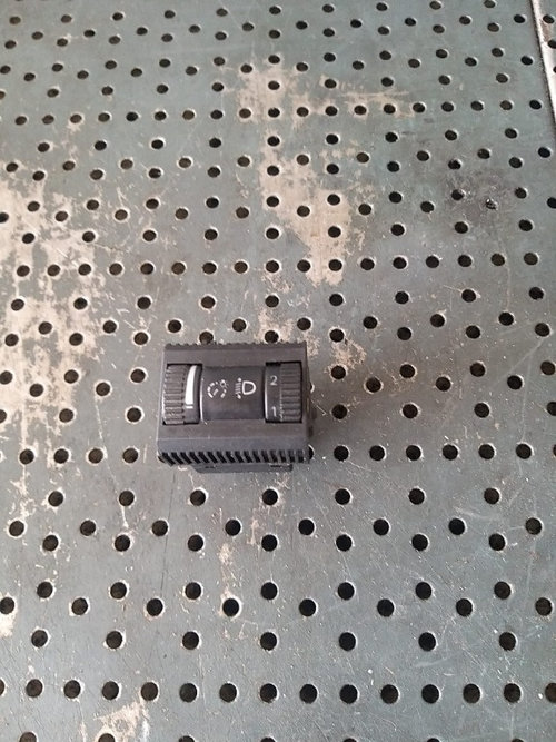 Buton reglaj faruri vw polo 9n 6q0941333c
