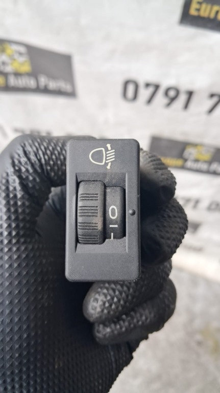 Buton reglaj lumini Peugeot Expert an 2010 cod 96384422