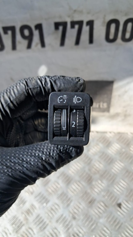 Buton reglaj lumini VW Passat B7 an fabricatie 2014 cod 3AA941333