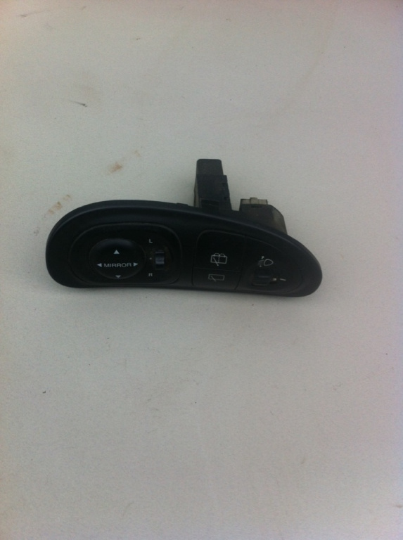 Buton reglaj oglinda faruri si spalator far Hyundai Lantra J2 [1995 - 1998] Sportswagon wagon 1.6 MT (90 hp) (J-2)