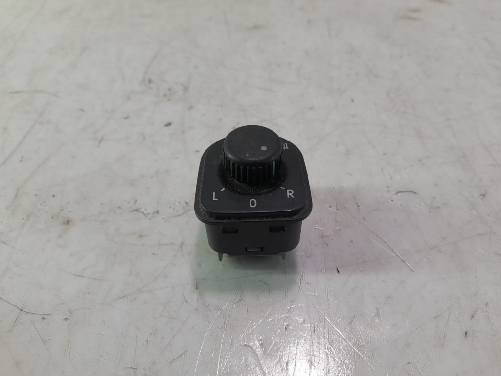 Buton reglaj oglinzi 1k0959565k Volkswagen VW Golf 6 [2008 - 2015] 1.6 tdi CAYC