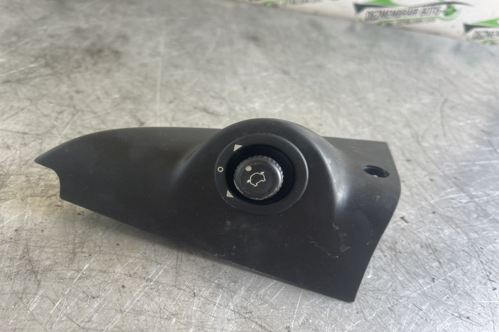 Buton reglaj oglinzi 93BG17B676BA /   17 B 676-BA Ford Mondeo MK3 [2000 - 2003] Liftback 1.8 MT (110 hp)