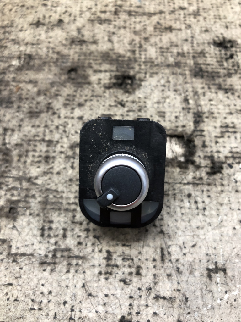Buton reglaj oglinzi Audi A3 8V 2016, 8V0959565D