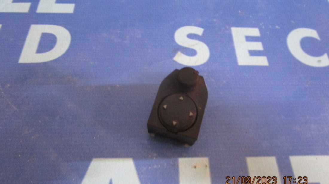 Buton reglaj oglinzi Audi A4 2000; 8D0959565A