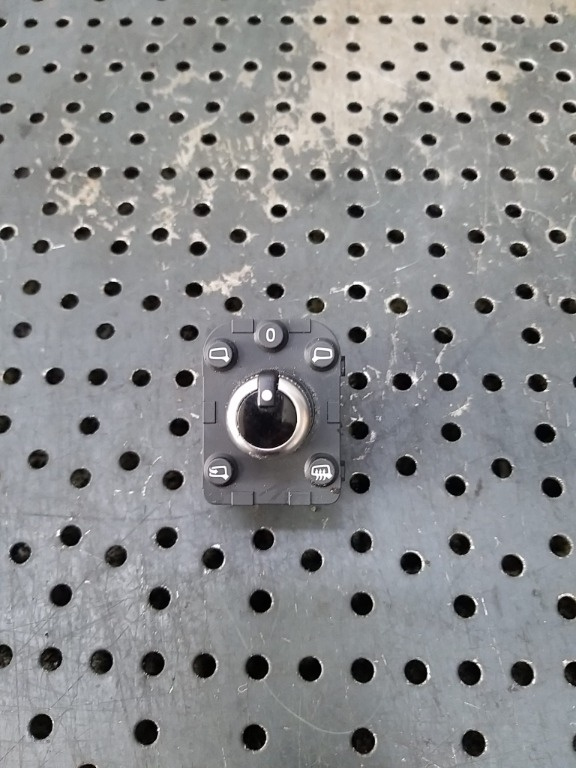 Buton reglaj oglinzi audi a4 b9 8w 4m0959565m
