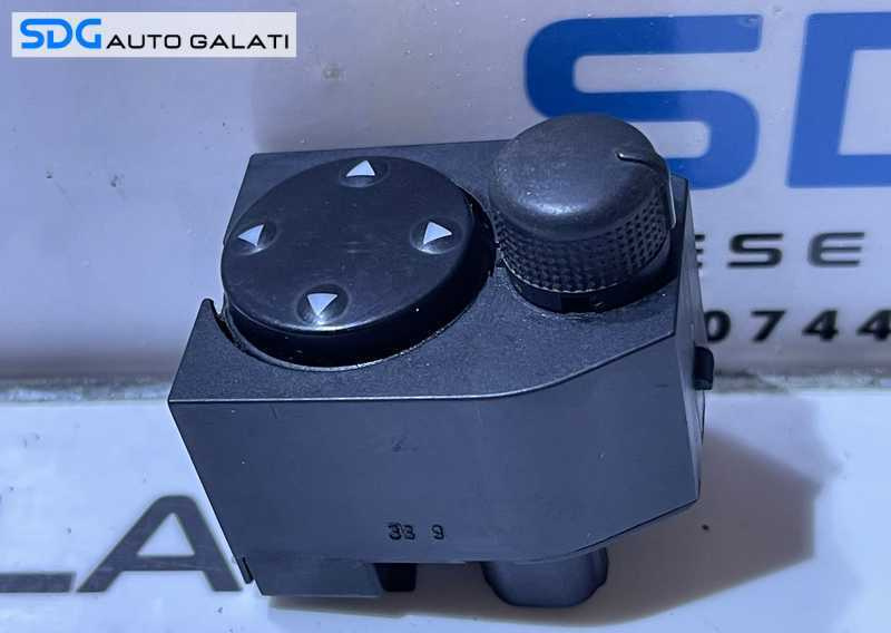 Buton Reglaj Oglinzi Audi A8 D2 1994 - 1999 Cod 8D0959565A[S0274]