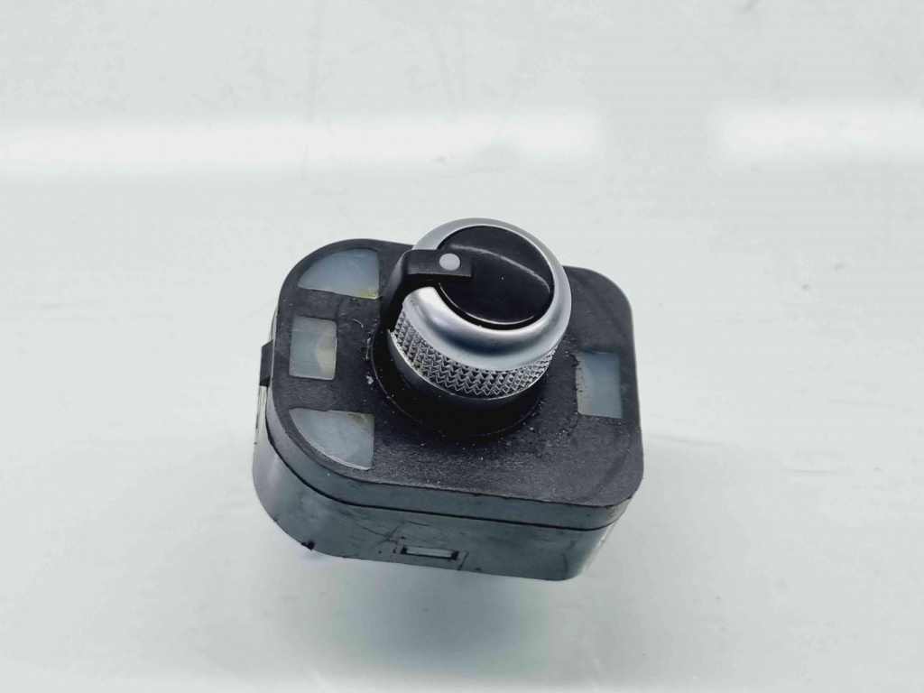 Buton reglaj oglinzi Audi A8 D4 (4H2, 4H8, 4HC, 4HL) [Fabr 2009-2018] 4H0959565