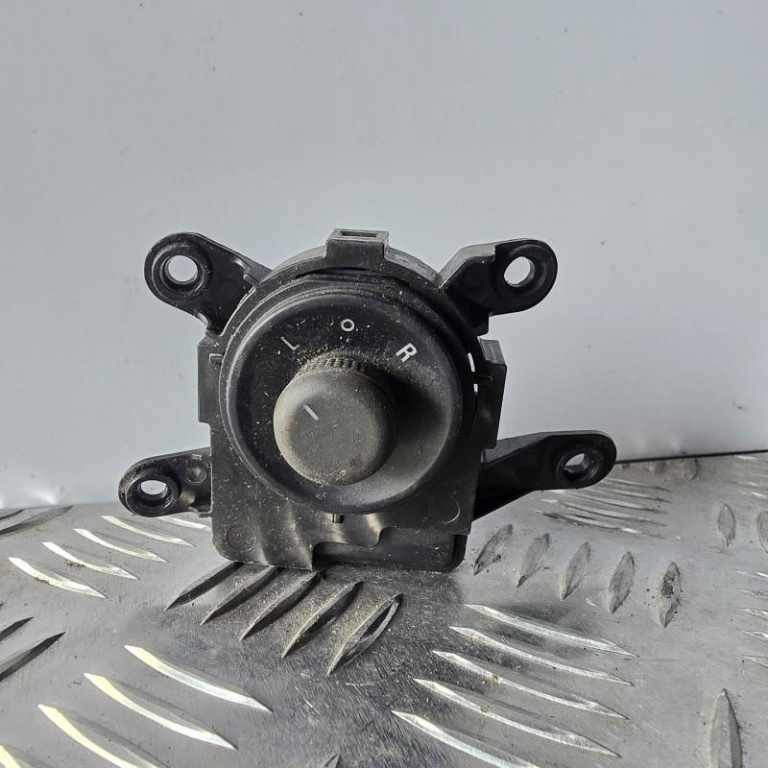 Buton reglaj oglinzi Chevrolet Orlando 2010-> J309 13272182