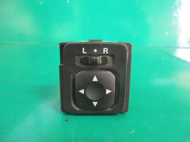 BUTON REGLAJ OGLINZI COD 183570 MITSUBISHI PAJERO PININ FAB. 1999 – 2007 ⭐⭐⭐⭐⭐