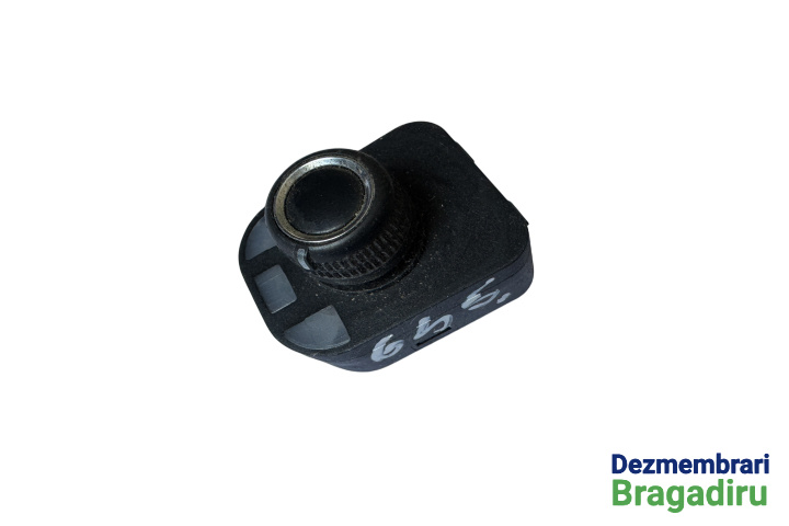 Buton reglaj oglinzi Cod: 8K0959565B 8K0959565B Audi A4 B8/8K [2007 - 2011] wagon 5-usi 2.0 TDI MT (120 hp)