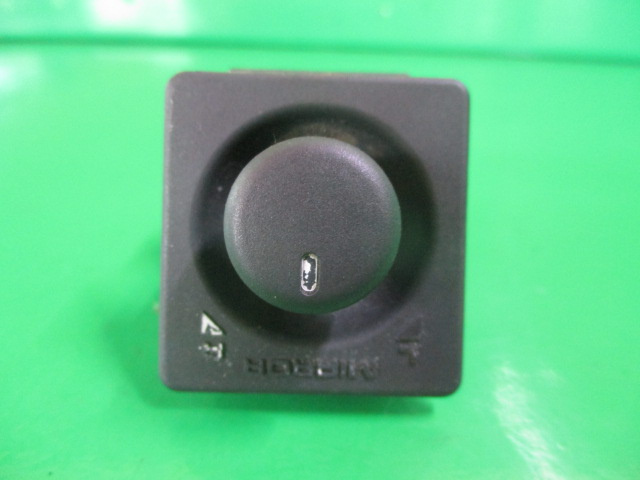 BUTON REGLAJ OGLINZI COD AMR2498 LAND ROVER FREELANDER FAB. 1998 - 2006 ⭐⭐⭐⭐⭐