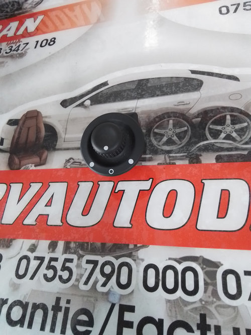 Buton reglaj oglinzi Dacia Duster (2010-2017) 1.5 Motorina 2010, 55706283R