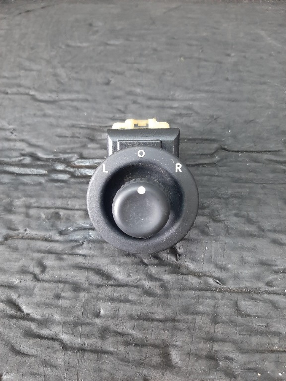 Buton reglaj oglinzi dodge caliber 56040694ada