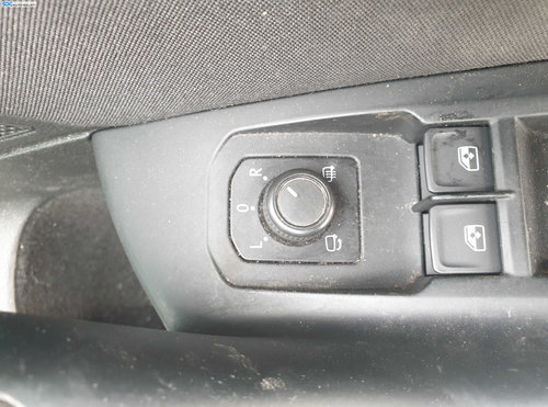 Buton Reglaj Oglinzi Electrice cu Incalzire si Rabatare Volkswagen Passat B8 2015 - 2020 [K4692]
