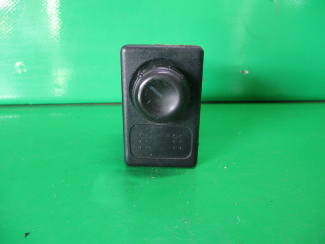 BUTON REGLAJ OGLINZI NISSAN X-TRAIL T30 FAB. 2001 - 2007 ⭐⭐⭐⭐⭐
