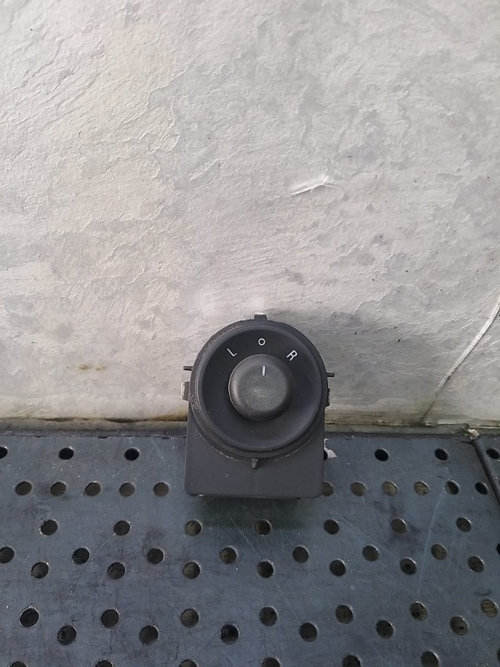 Buton reglaj oglinzi opel astra j 13271827
