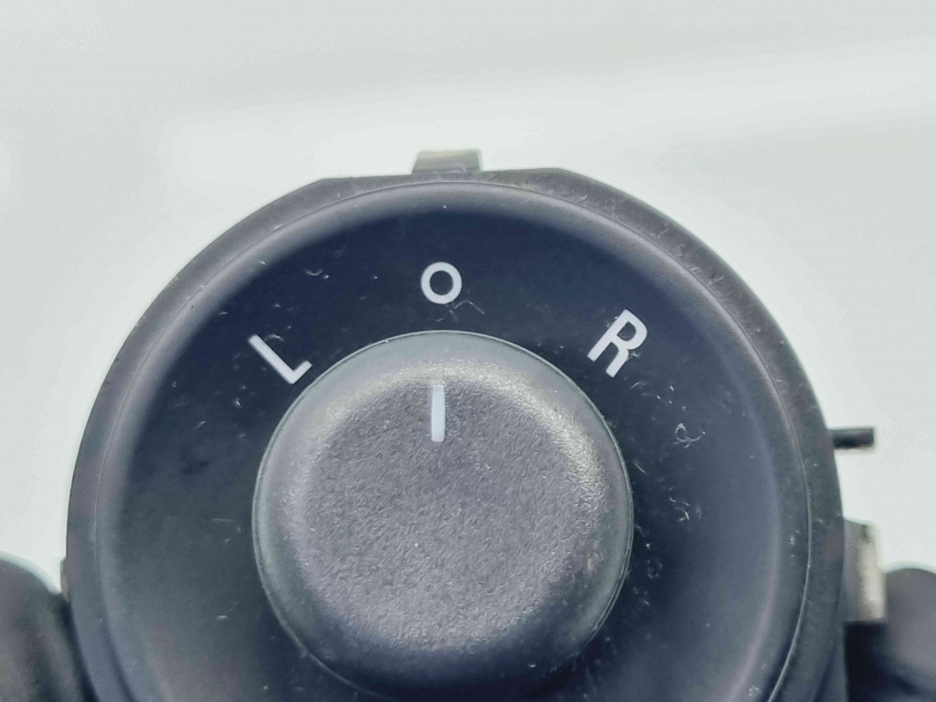 Buton reglaj oglinzi Opel Astra J Coupe GTC [Fabr 2009-2015] 13271827